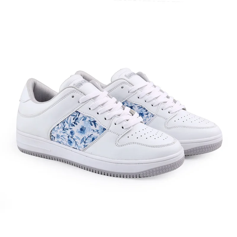 باكا بوتشي أحذية رياضية نسائية بنعل أوسط ناعم مطبوع باللونين الأبيض والأزرق